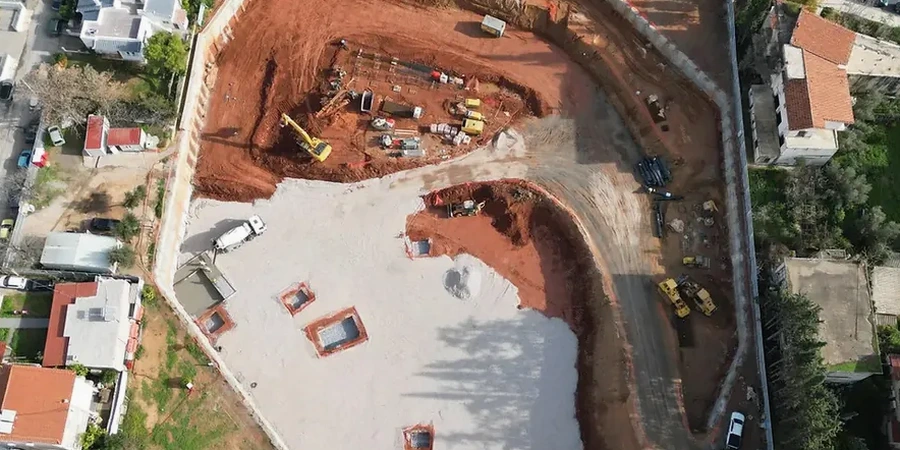 Projeto geotécnico de escavações profundas em Curitiba: análise e dimensionamento